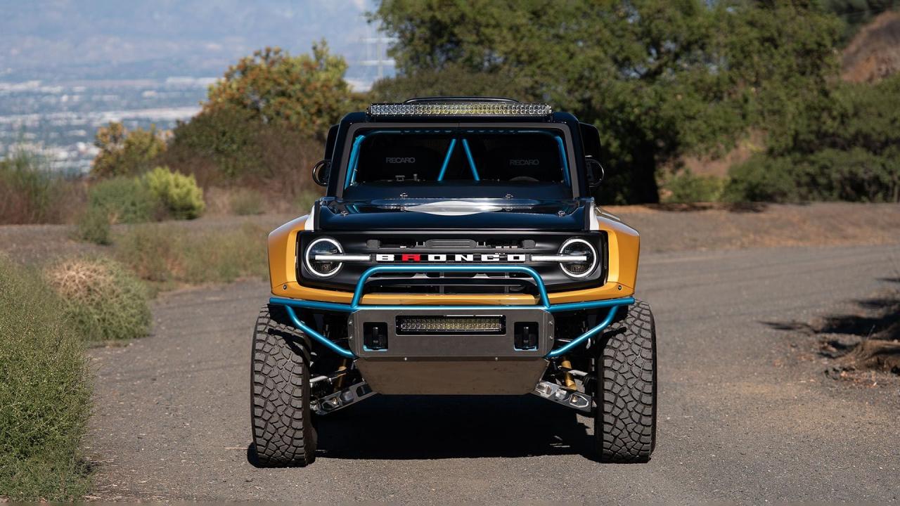 2023 Ford Bronco DR