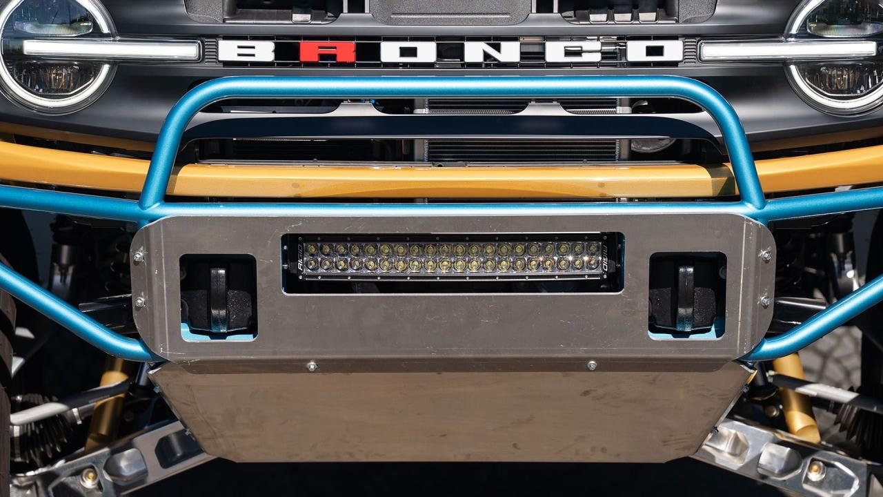 2023 Ford Bronco DR