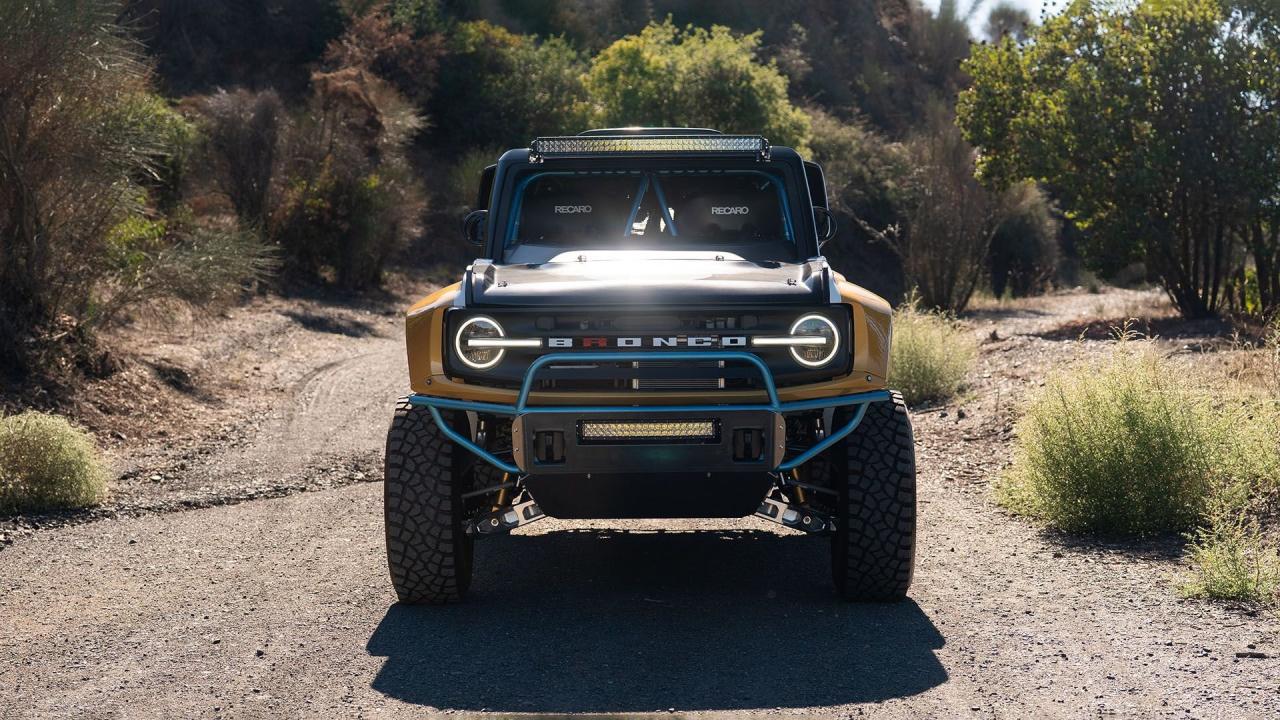 2023 Ford Bronco DR