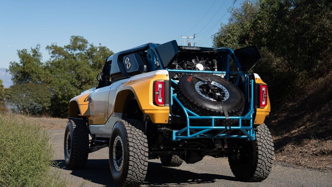2023 Ford Bronco DR