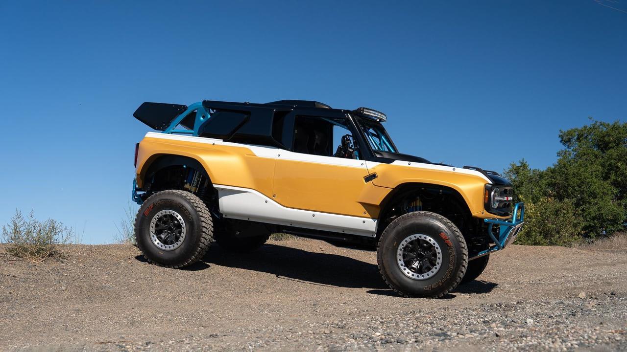 2023 Ford Bronco DR