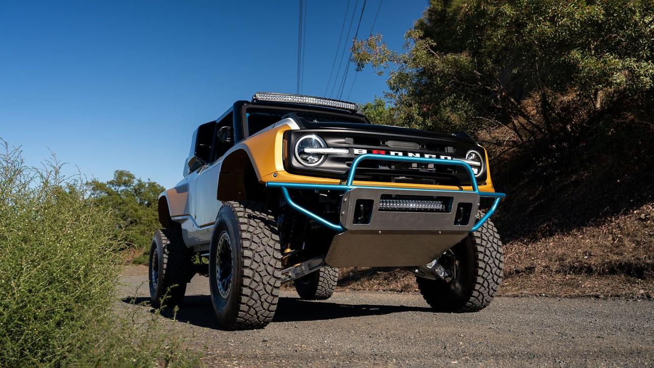 2023 Ford Bronco DR