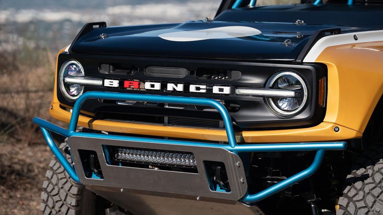 2023 Ford Bronco DR