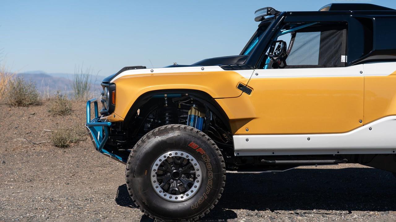 2023 Ford Bronco DR