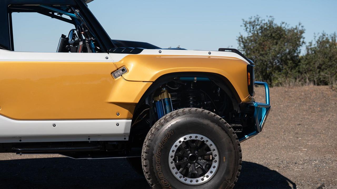 2023 Ford Bronco DR