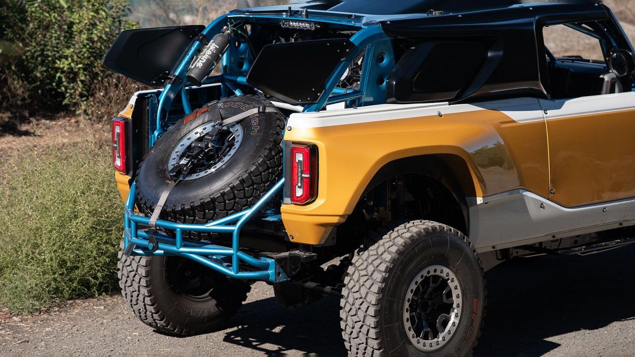 2023 Ford Bronco DR