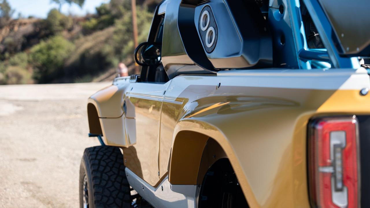 2023 Ford Bronco DR