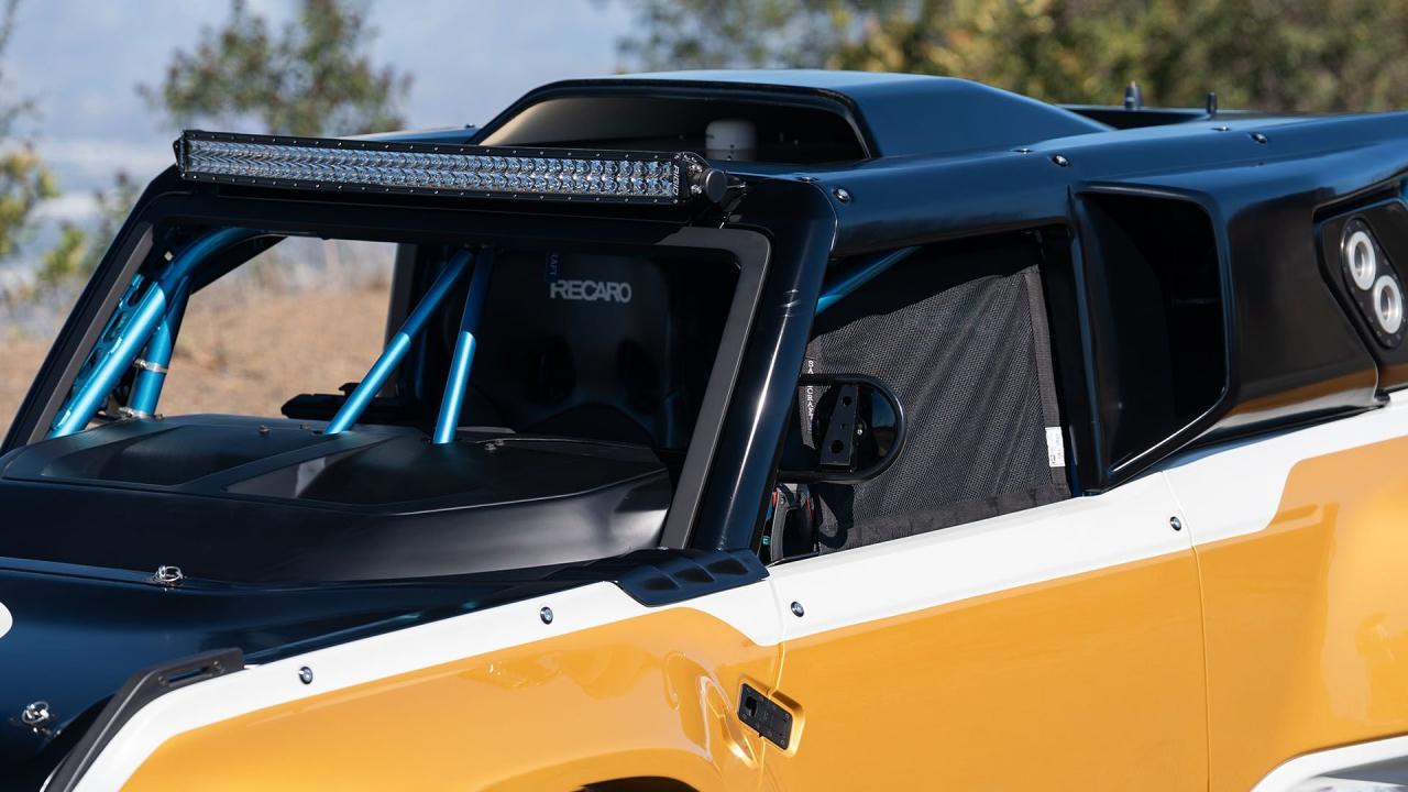 2023 Ford Bronco DR