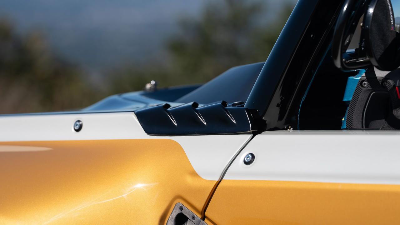2023 Ford Bronco DR