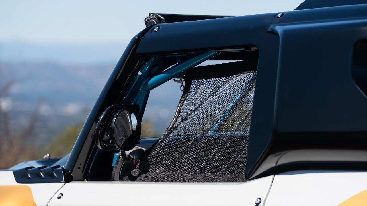 2023 Ford Bronco DR