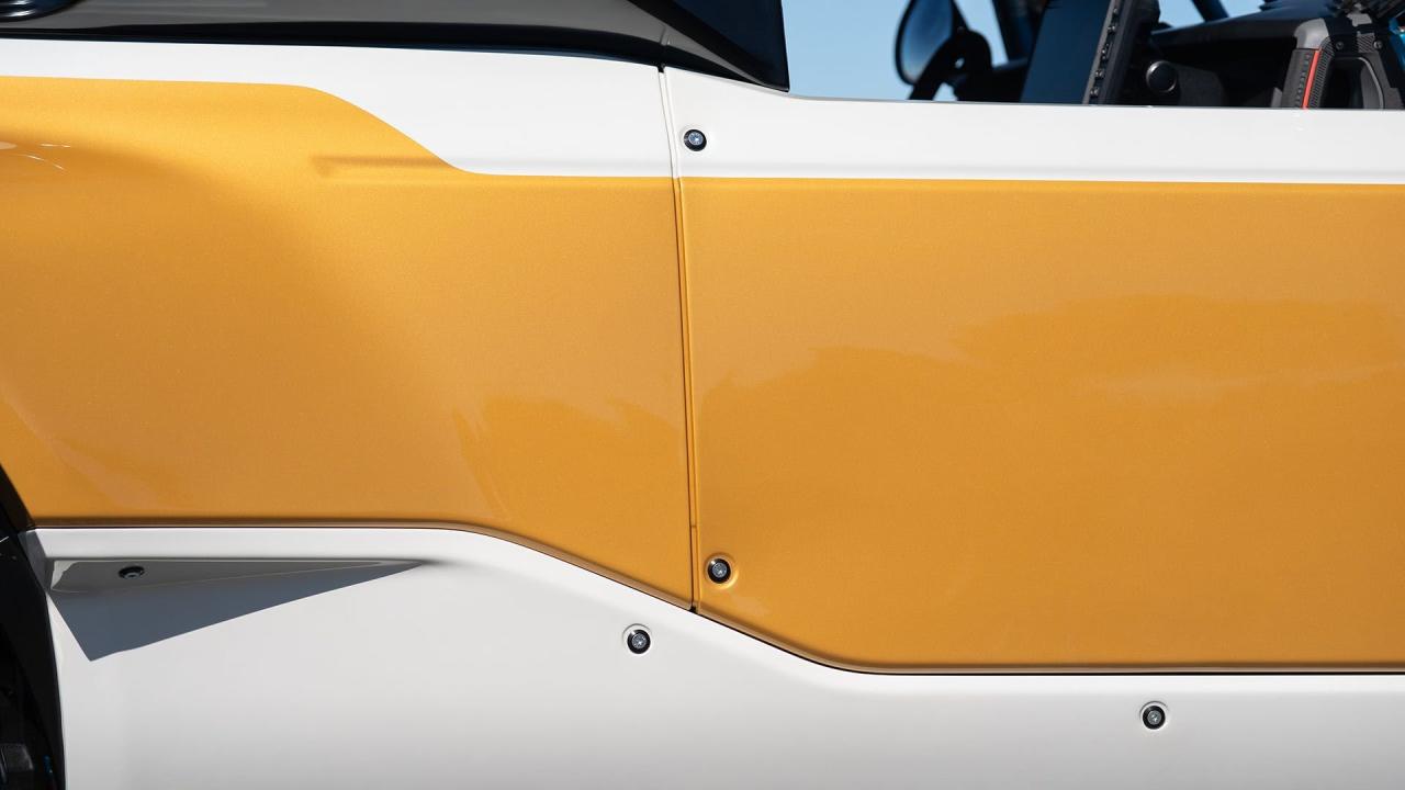 2023 Ford Bronco DR