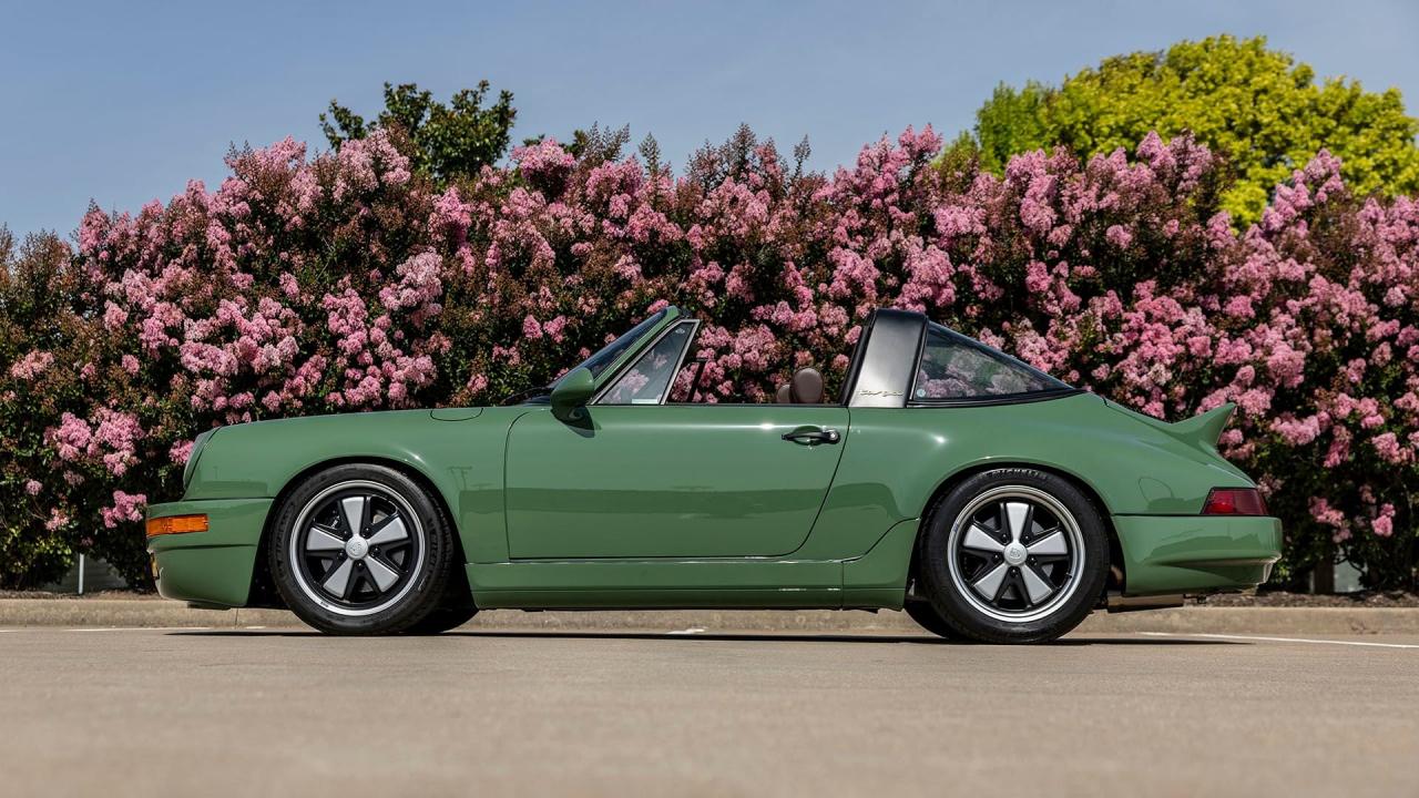 1990 Porsche 911 Targa Restomod