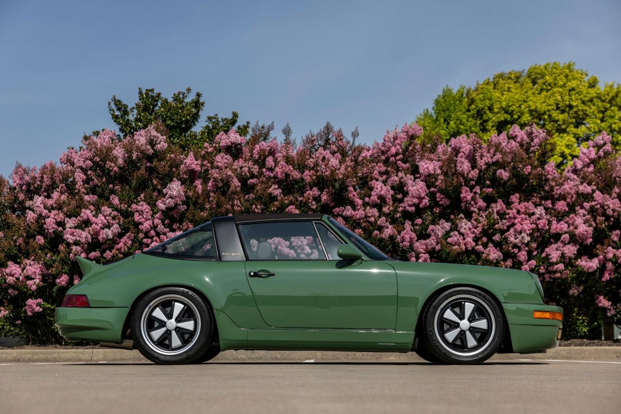 1990 Porsche 911 Targa Restomod