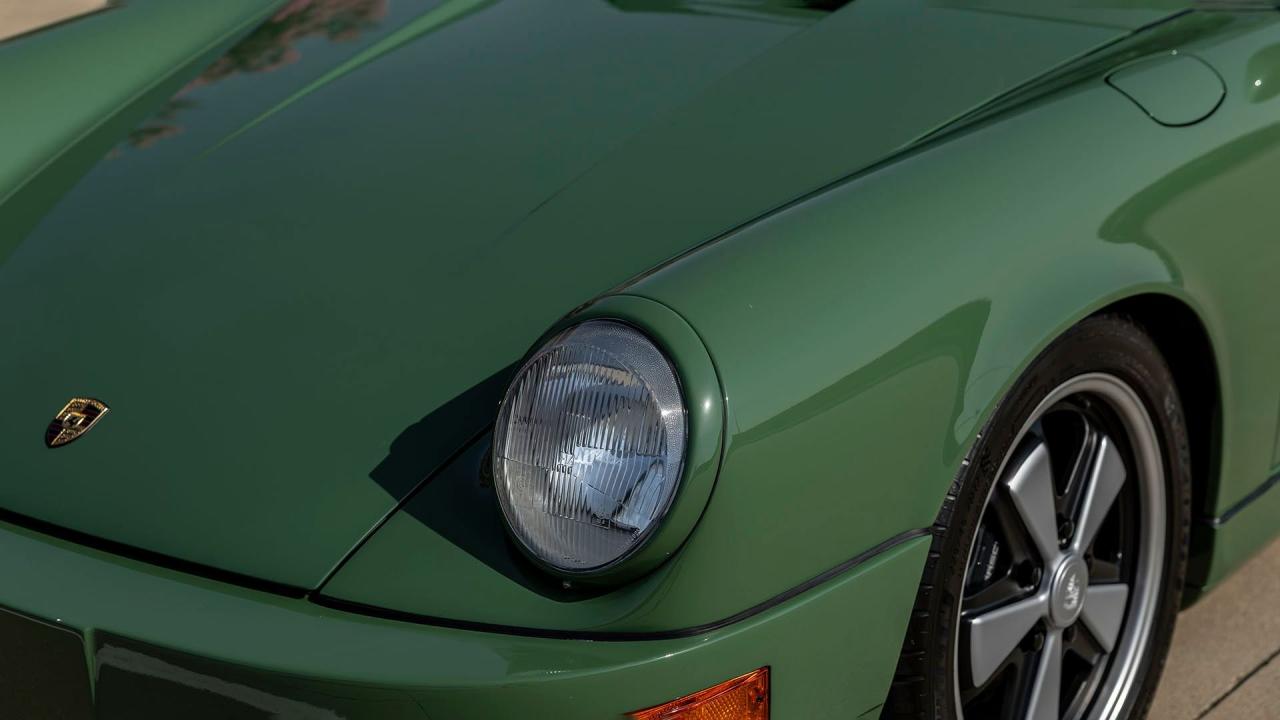 1990 Porsche 911 Targa Restomod