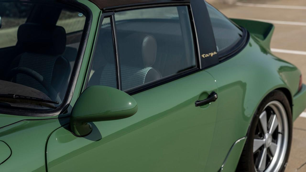 1990 Porsche 911 Targa Restomod