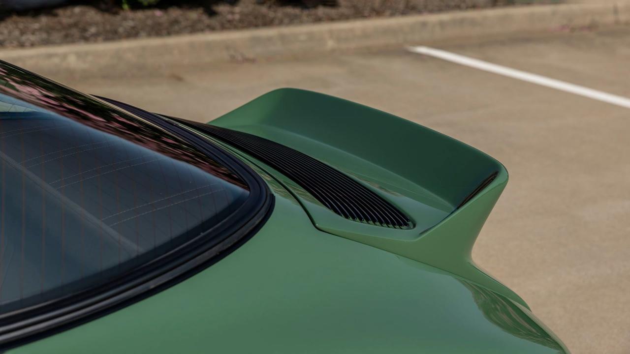 1990 Porsche 911 Targa Restomod