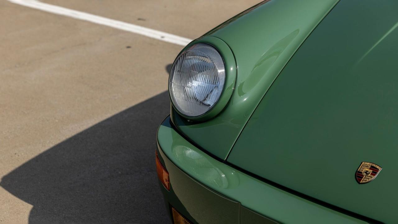 1990 Porsche 911 Targa Restomod