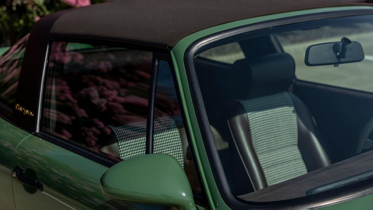 1990 Porsche 911 Targa Restomod