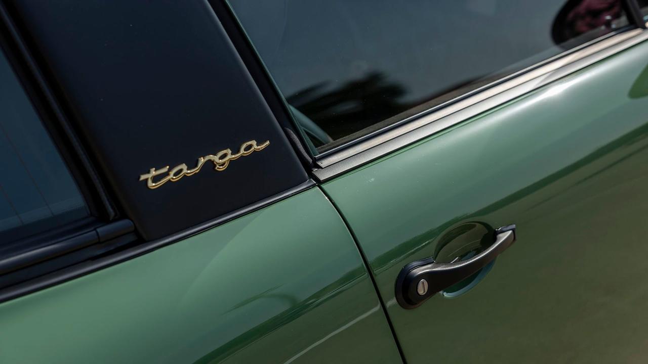 1990 Porsche 911 Targa Restomod