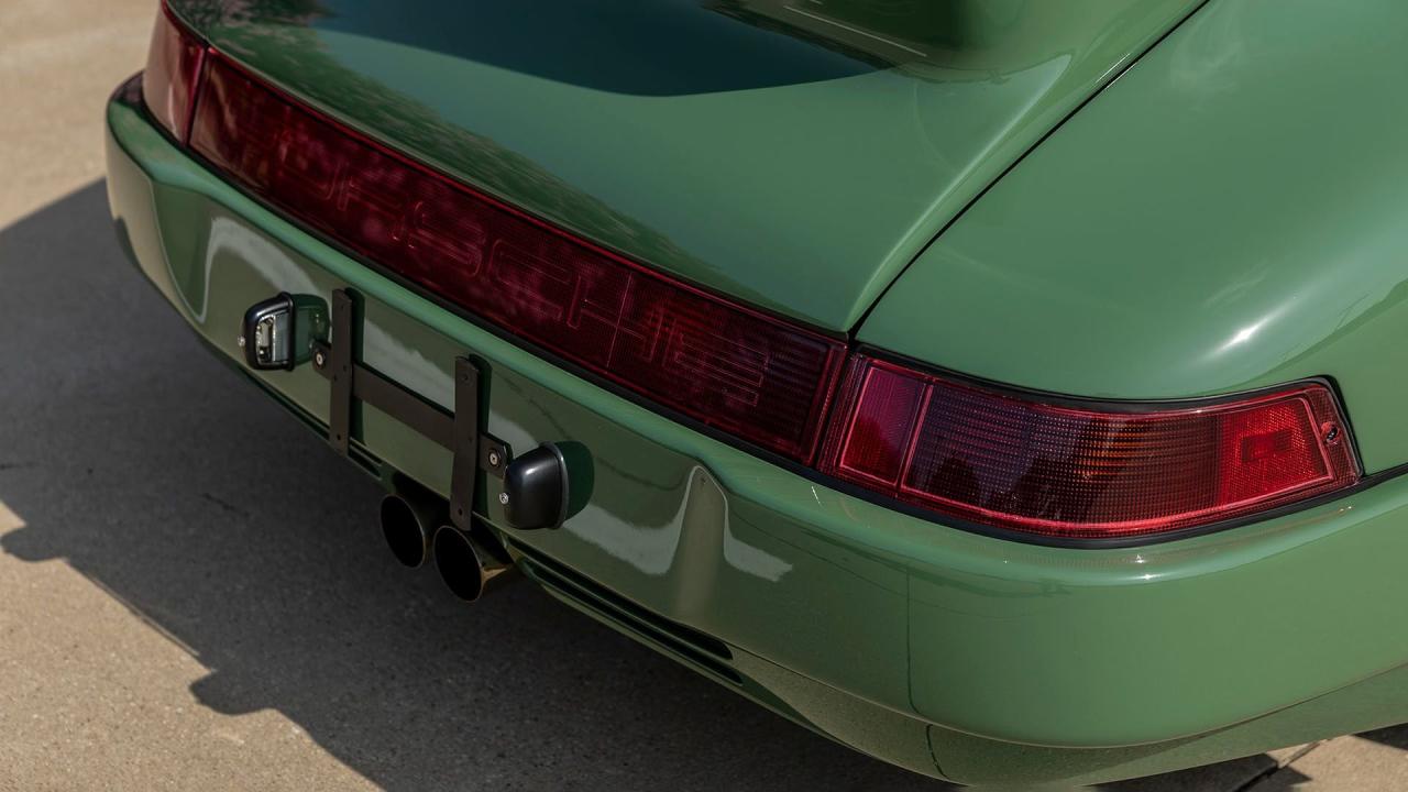 1990 Porsche 911 Targa Restomod