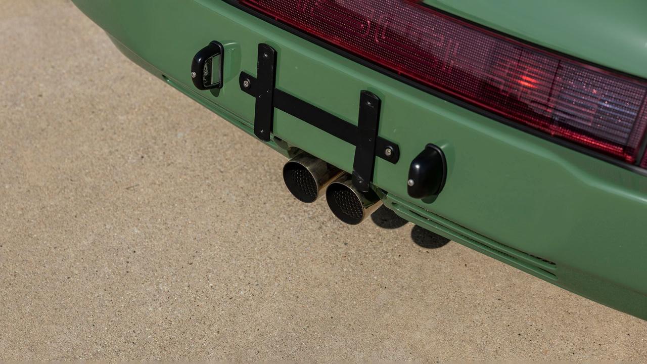 1990 Porsche 911 Targa Restomod