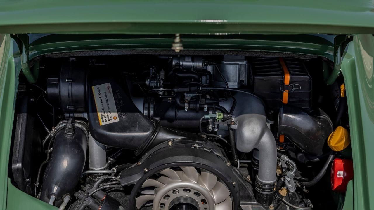1990 Porsche 911 Targa Restomod