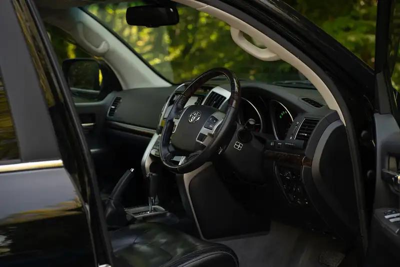 2014 Toyota Land Cruiser