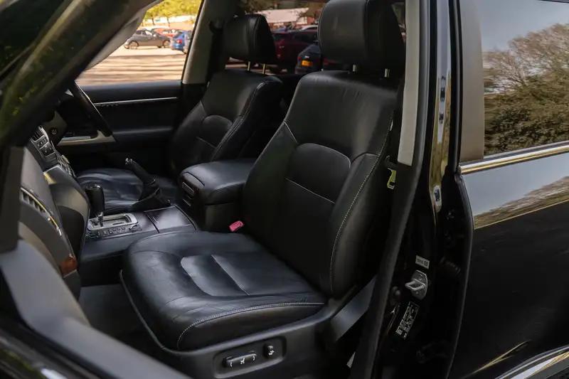 2014 Toyota Land Cruiser