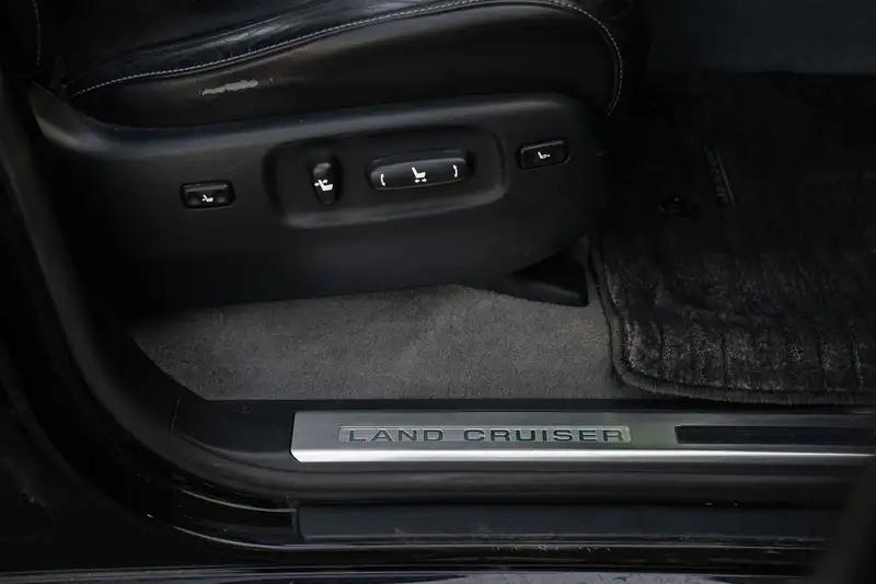 2014 Toyota Land Cruiser