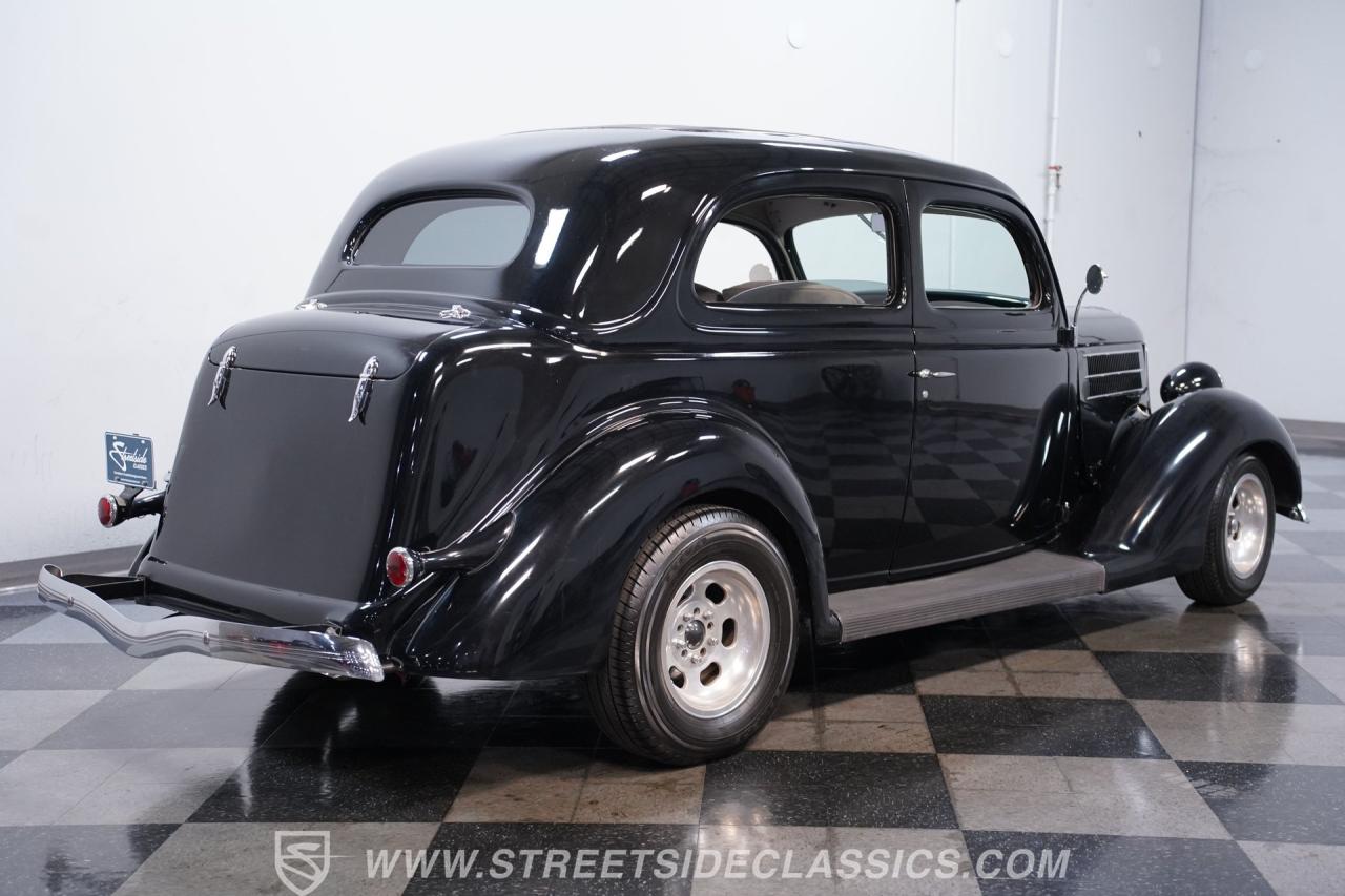 1936 Ford Tudor Humpback