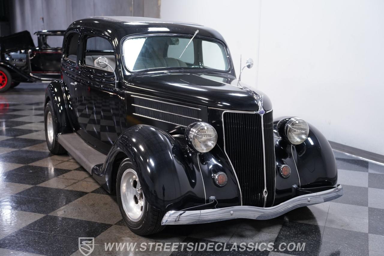 1936 Ford Tudor Humpback