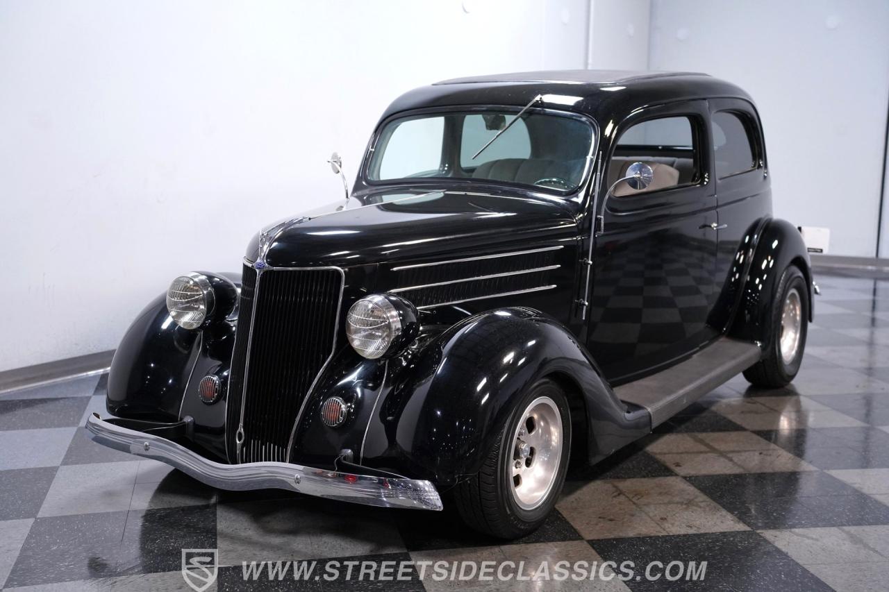 1936 Ford Tudor Humpback