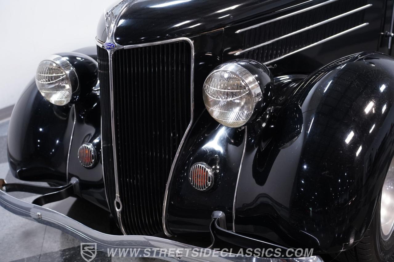 1936 Ford Tudor Humpback