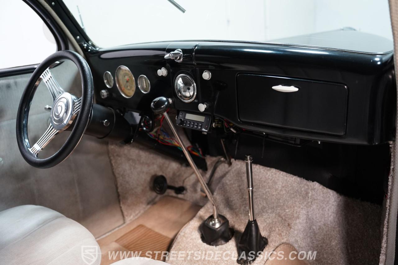 1936 Ford Tudor Humpback