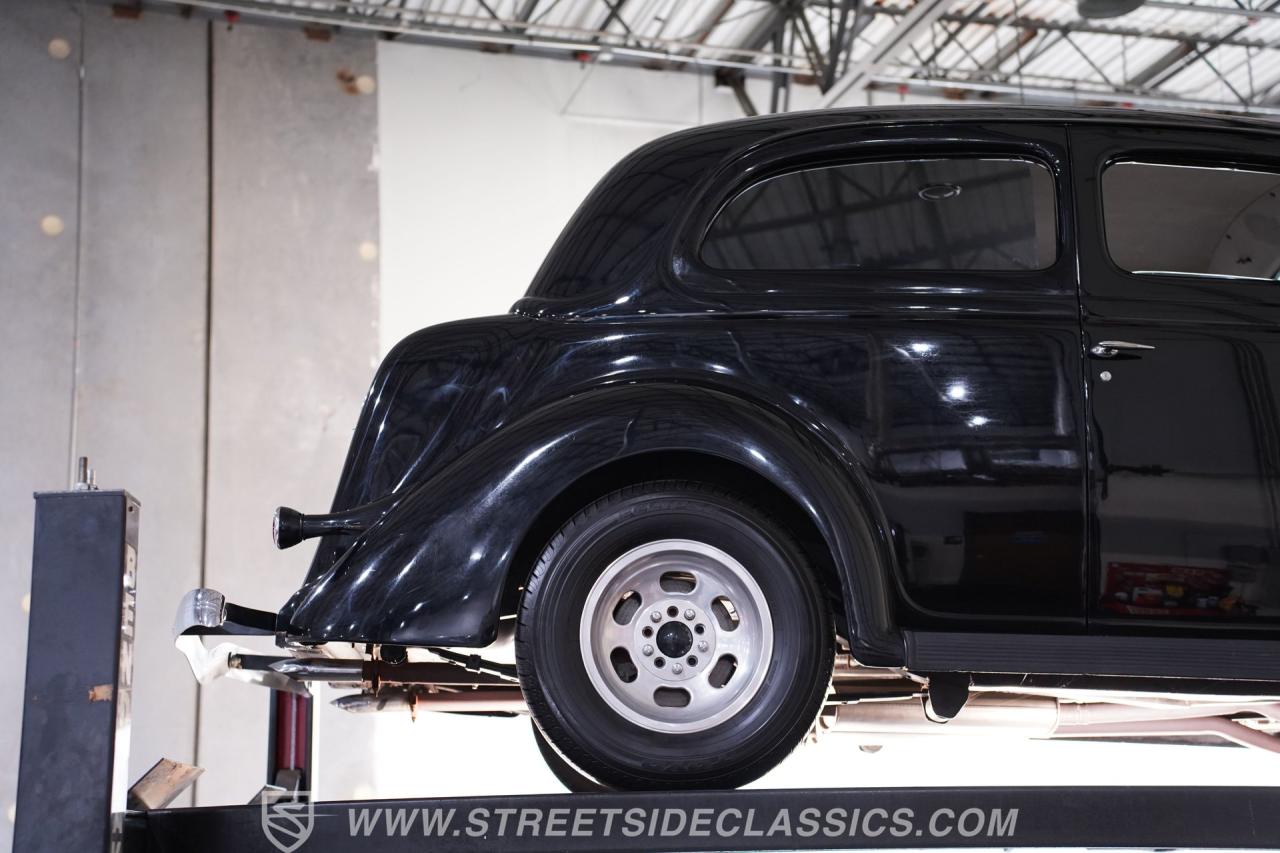 1936 Ford Tudor Humpback