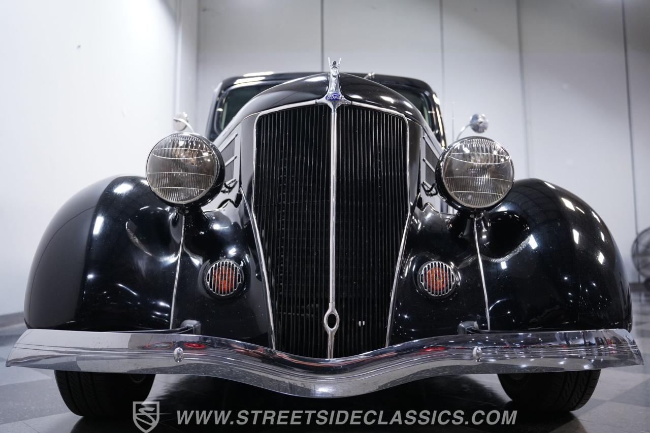 1936 Ford Tudor Humpback