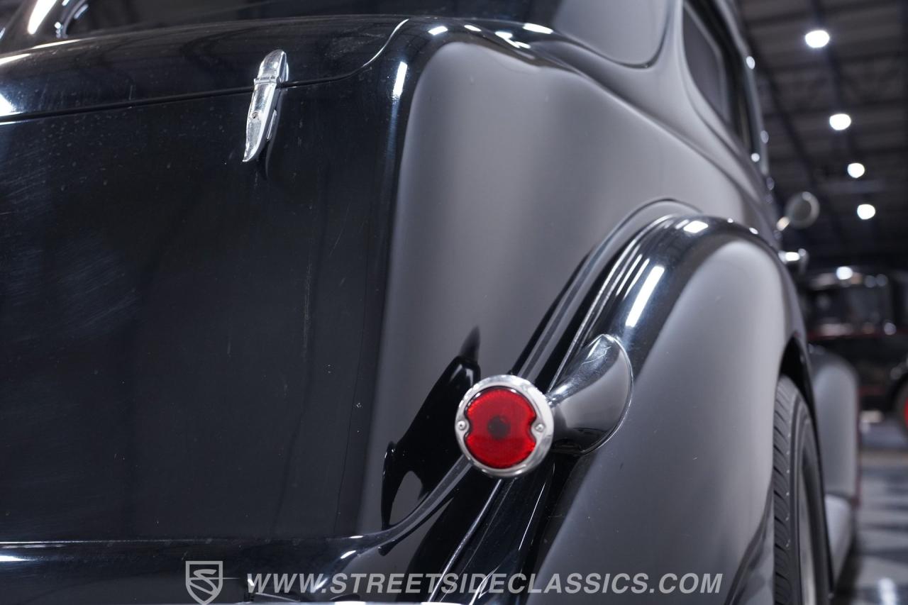 1936 Ford Tudor Humpback
