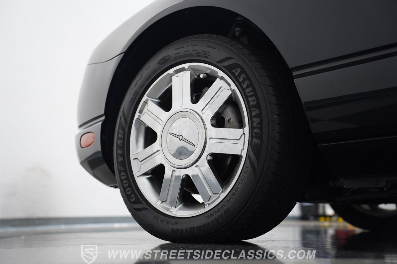 2005 Ford Thunderbird