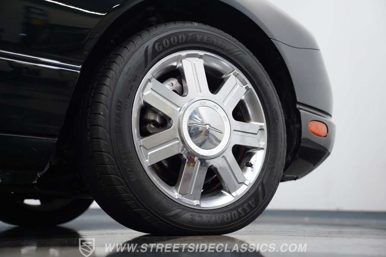 2005 Ford Thunderbird