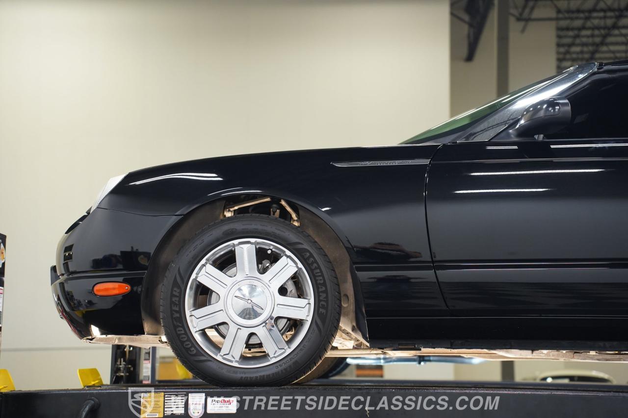 2005 Ford Thunderbird