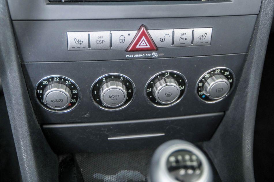 2004 Mercedes - Benz SLK