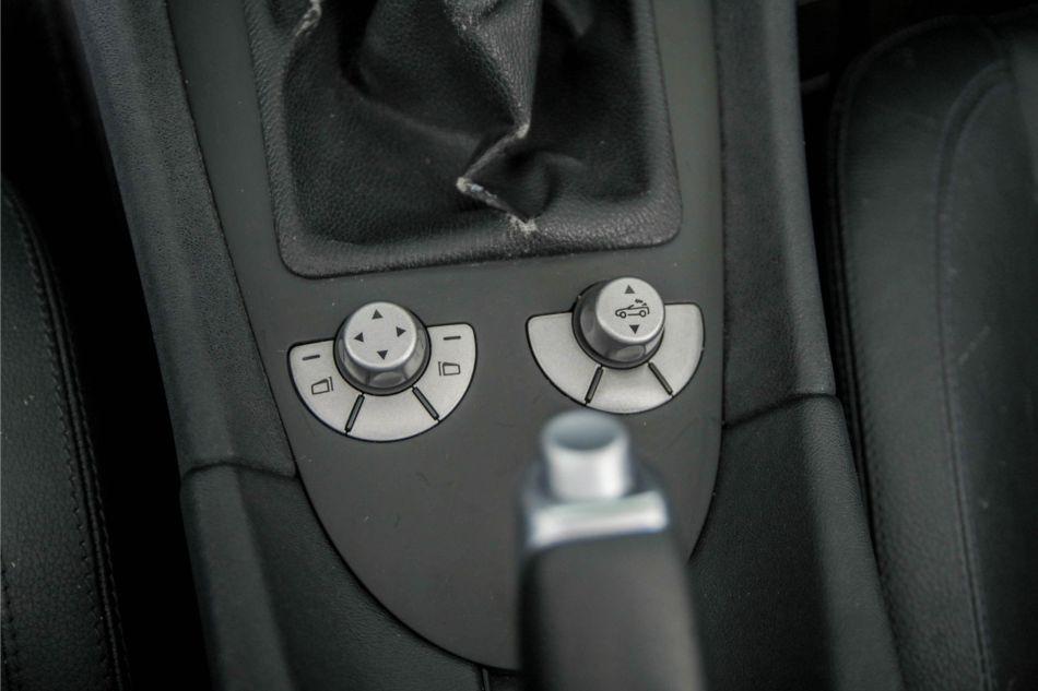 2004 Mercedes - Benz SLK