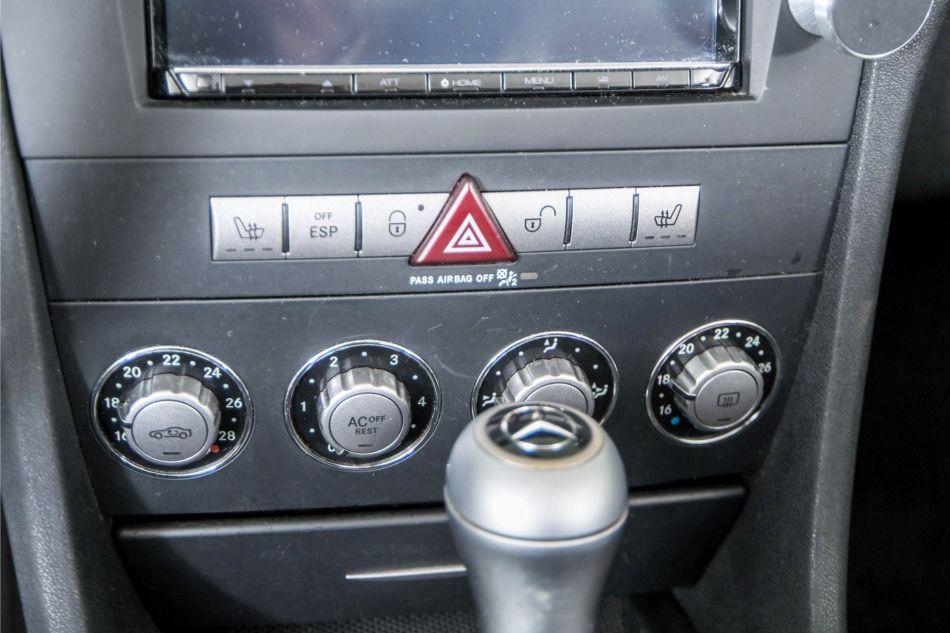 2004 Mercedes - Benz SLK