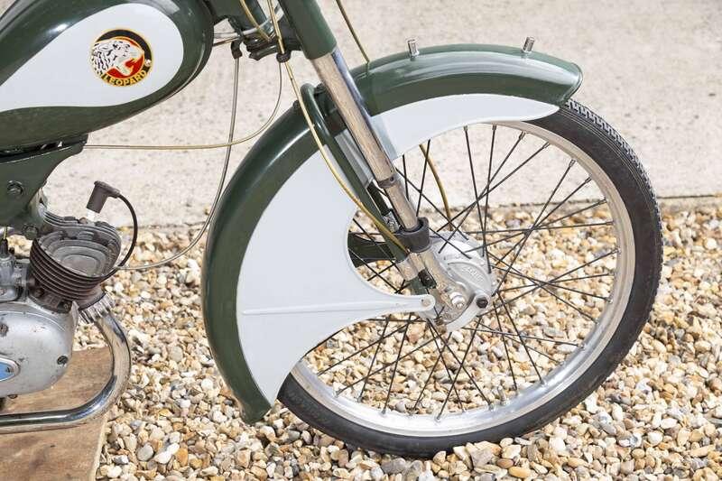1957 LEOPARD BOBBY