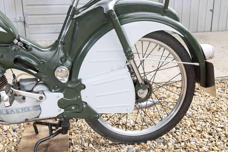 1957 LEOPARD BOBBY