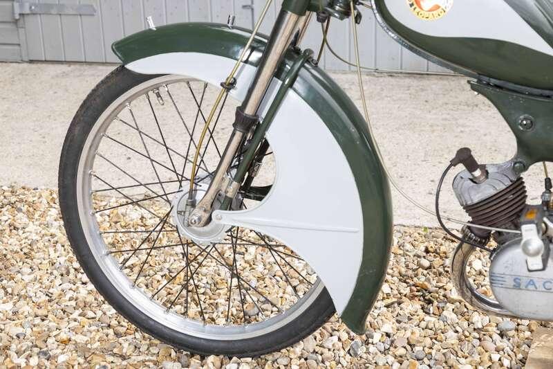 1957 LEOPARD BOBBY