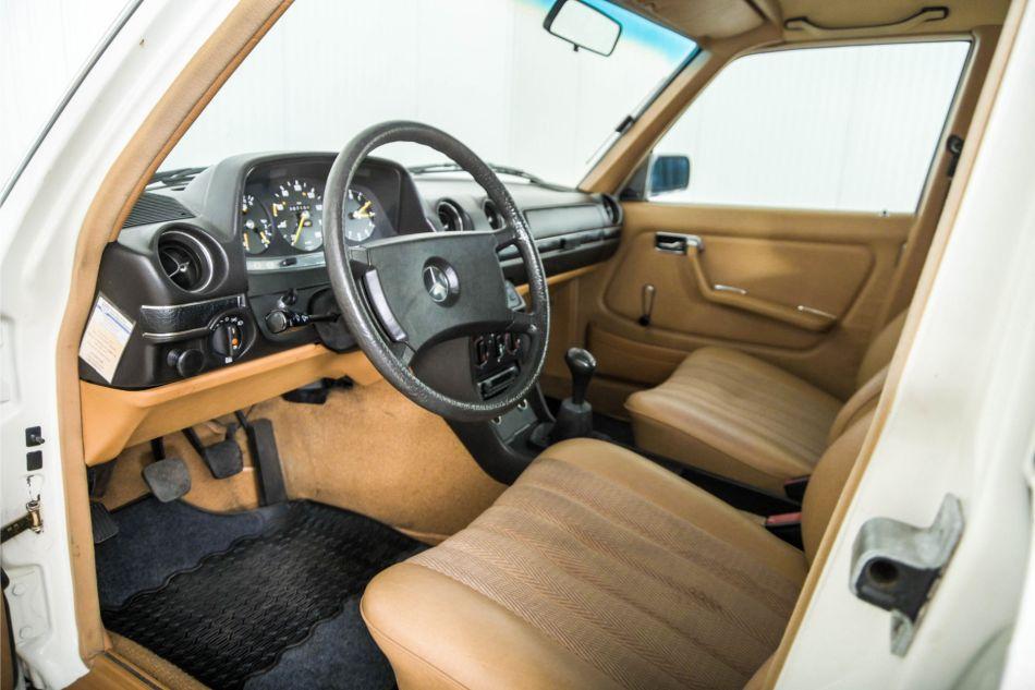 1980 Mercedes - Benz 300d w123