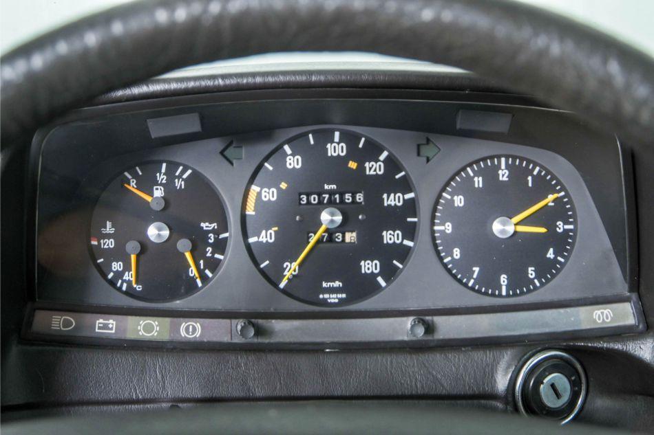 1980 Mercedes - Benz 300d w123