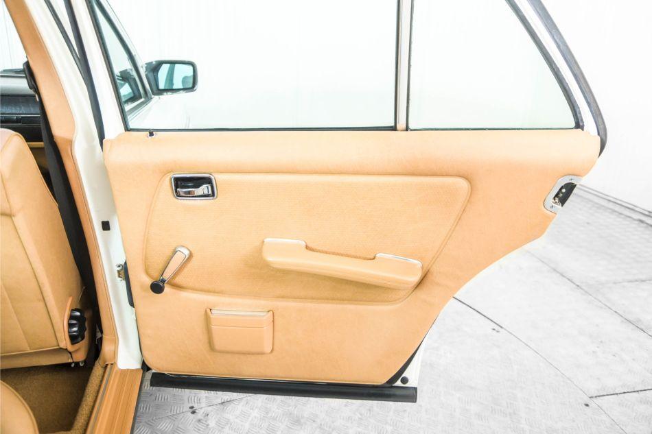 1980 Mercedes - Benz 300d w123