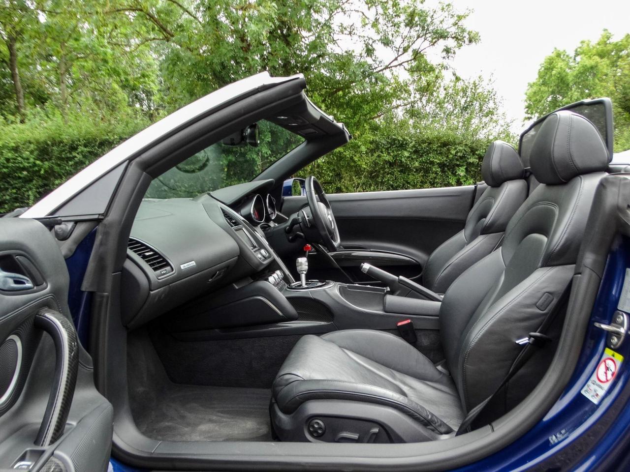 2013 Audi 5.2 FSI V10 Spyder S Tronic quattro Euro 5 2dr